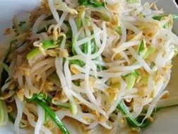 蒜苗炒豆芽的制作方法