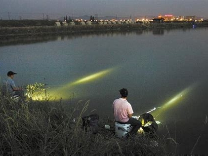 夜间海钓应该准备的一些东西